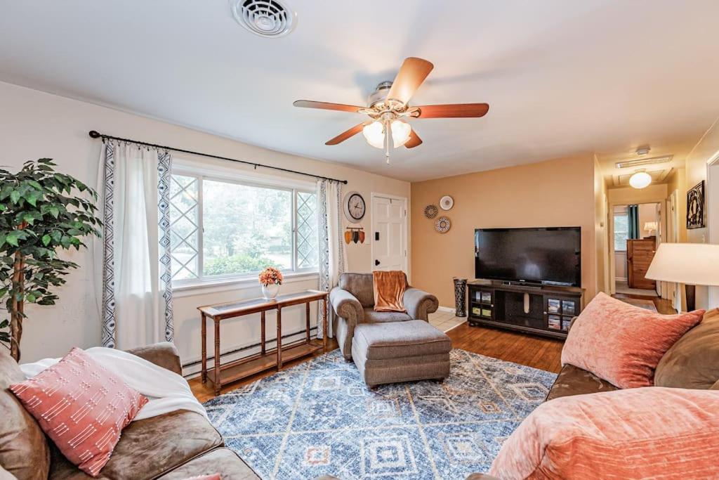 Kelly'S Comfortable Quinton Home Kültér fotó